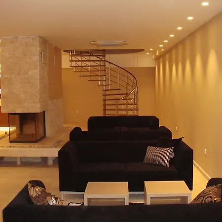 ホテル Radina's Way ボロヴェッツ