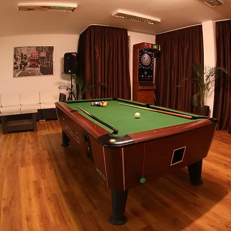 Hotel Radina's Way Borowez
