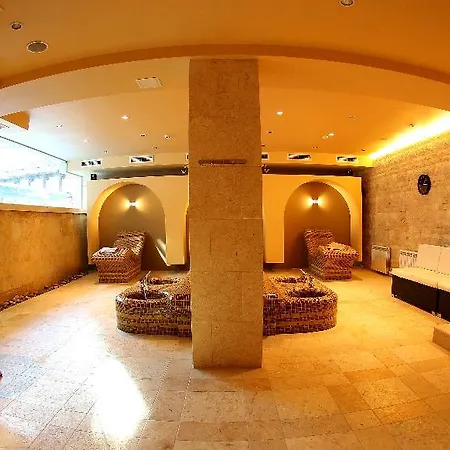 Отель Radina's Way 4*