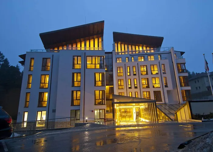 Radina's Way Hotel Borowec