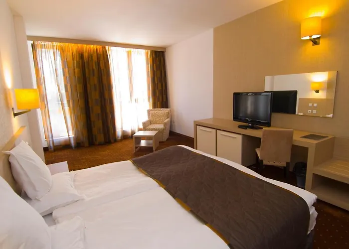 Radina's Way Hotel Borowec